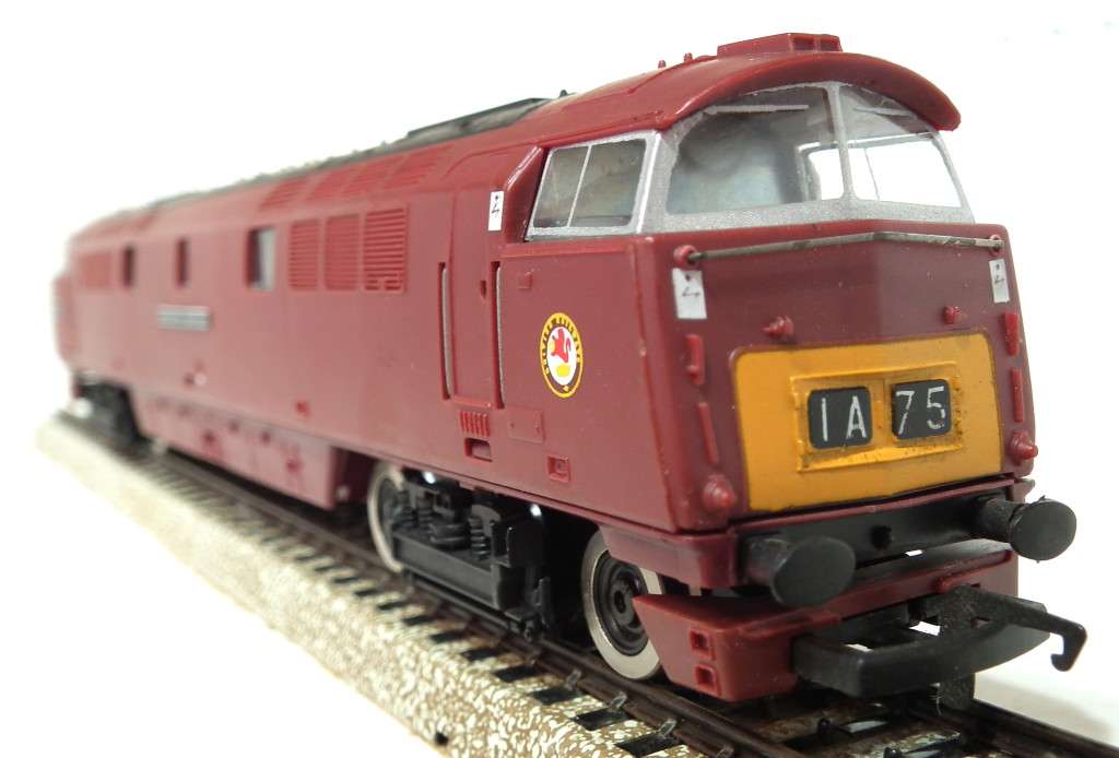 HORNBY OO: English `WESTON COURIER` Diesel Loco (D1062) in Very Good Condition (England)