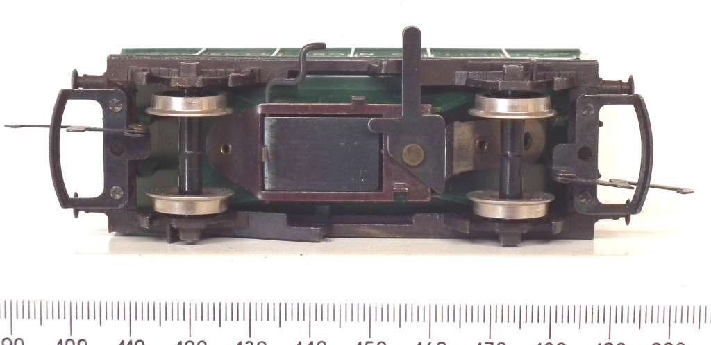 HORNBY OO:  English Iron Car with Coal Load in Good Un-boxed condition(England)