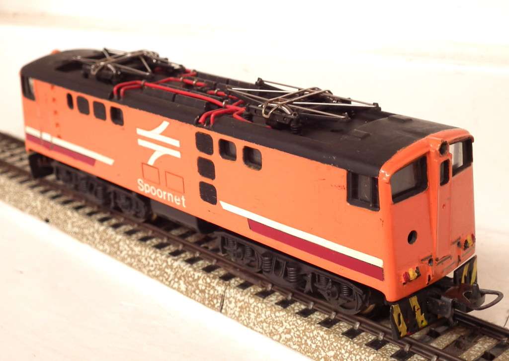 LIMA HO: Custom `SPOORNET` E5 Locomotive in Good Un-boxed Operating condition.(Italy)