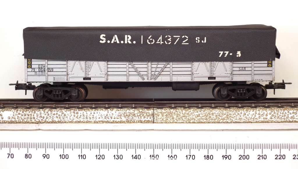 LIMA HO:  Silver SAR OZ Wagon with Tarpaulin in Ver Good un-boxed condition (Italy)