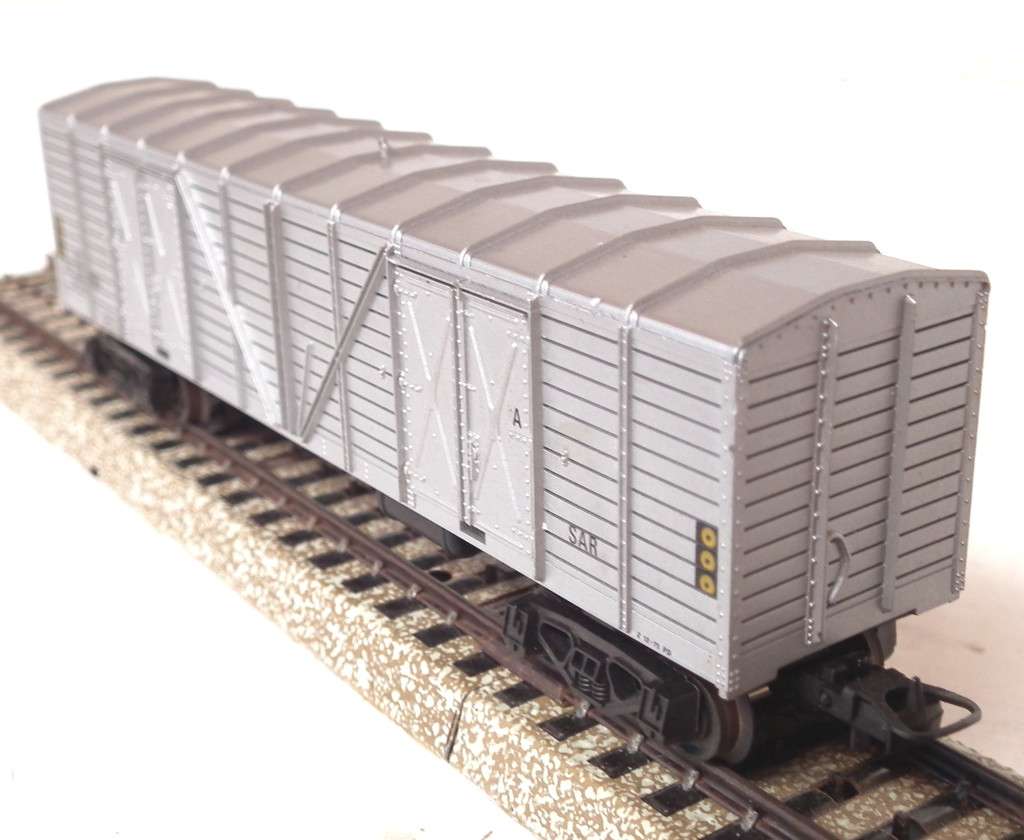 LIMA HO:  Silver SAR OZ Wagon in Ver Good un-boxed condition (Italy)