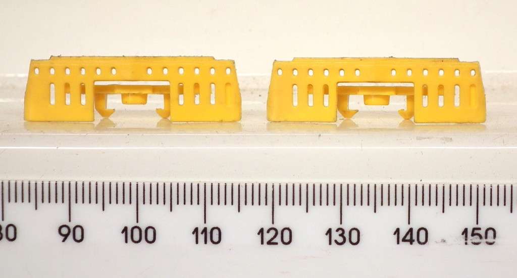 LIMA HO: SAR E5 `Blue Train` Locomotive cowcatchers in Good un-boxed condition for Parts.(Italy)