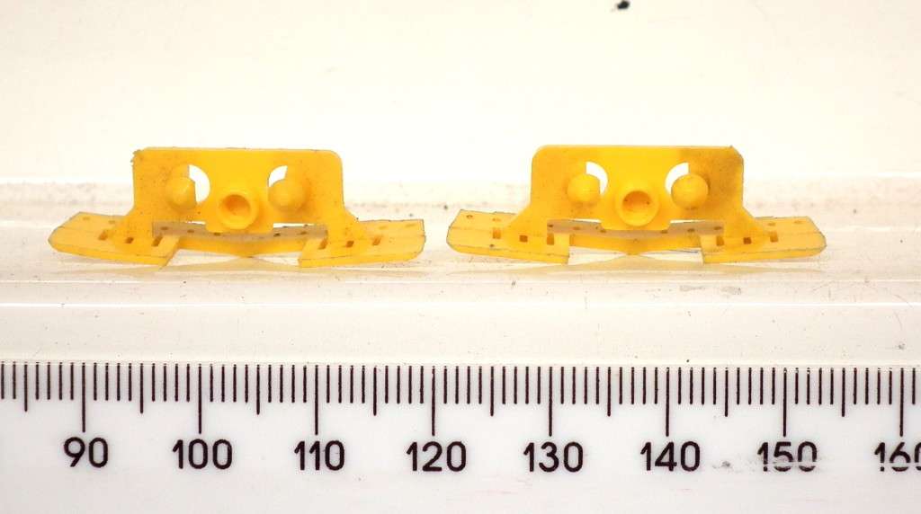 LIMA HO: SAR E5 `Blue Train` Locomotive cowcatchers in Good un-boxed condition for Parts.(Italy)