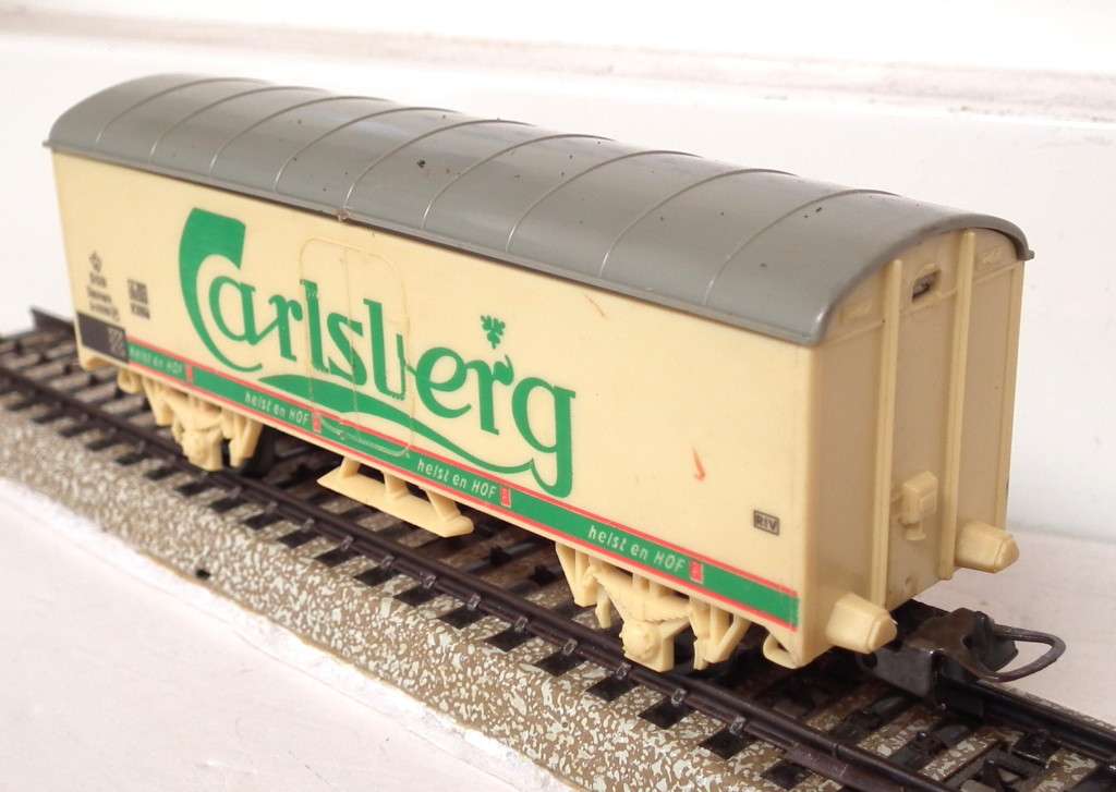 LIMA HO:  Junior Refrigerated Car in Fair unboxed used condition (Italy)