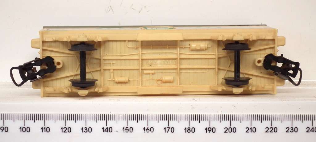 LIMA HO:  Junior Refrigerated Car in Fair unboxed used condition (Italy)