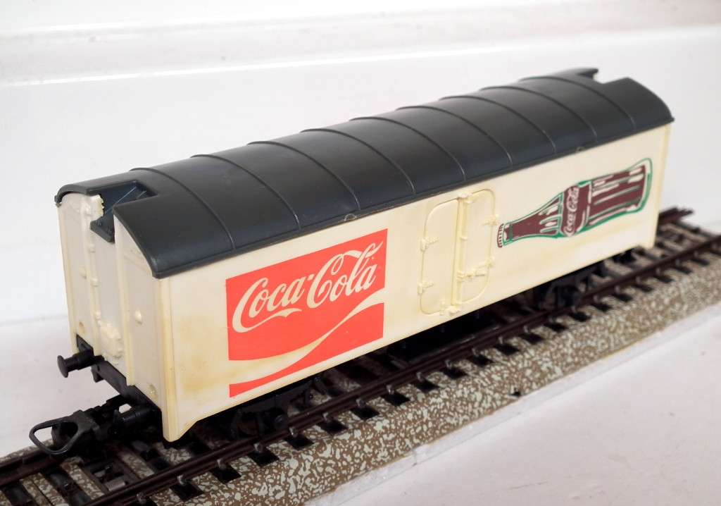 LIMA HO:  Junior Refrigerated Car in Fair unboxed used condition (Italy)