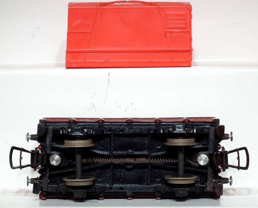 RIVAROSSI HO: Vintage Freight Wagon with Load in Fair Used Un-Boxed condition (Italy)