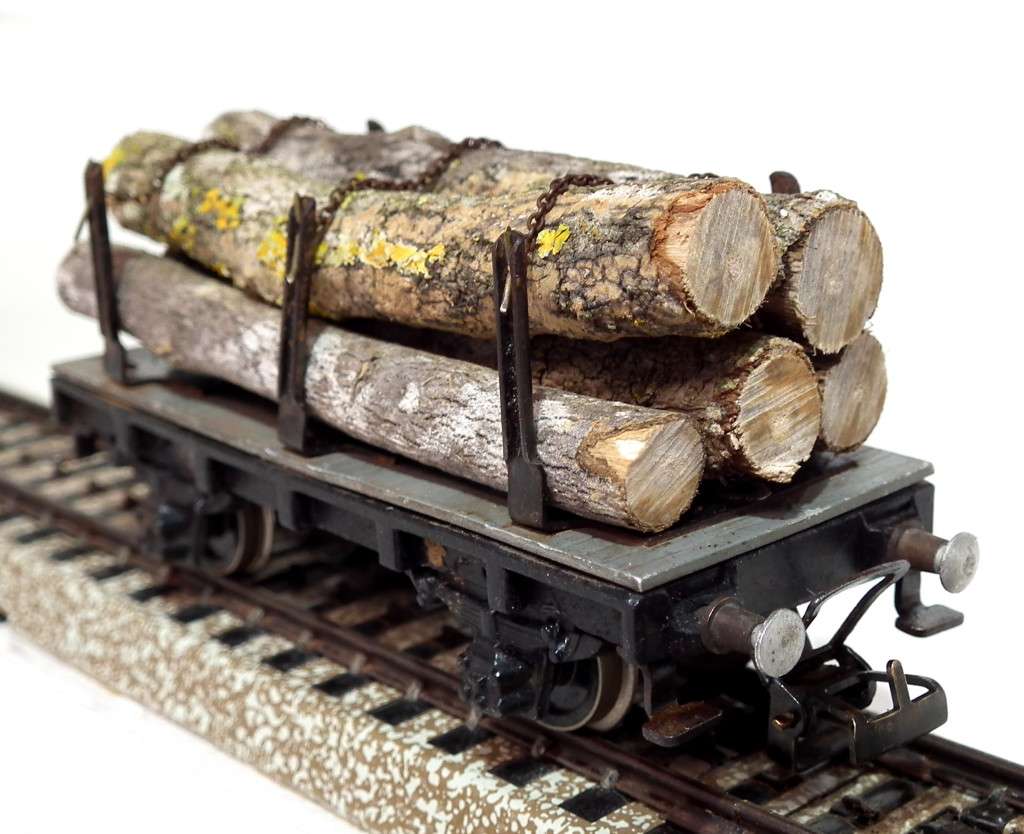 RIVAROSSI HO: Vintage Freight Wagon with Load in Fair Used Un-Boxed condition (Italy)