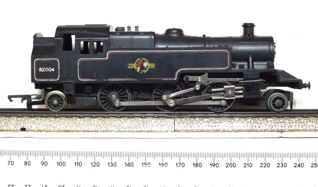 TRI-ANG OO: English 2-6-2 Tank Steam Loco (R59) in Fair and Boxed  Condition (England)