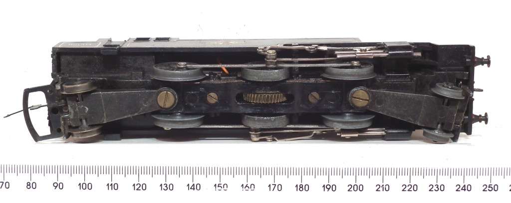 TRI-ANG OO: English 2-6-2 Tank Steam Loco (R59) in Fair and Boxed  Condition (England)