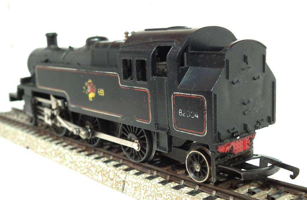 TRI-ANG OO: English 2-6-2 Tank Steam Loco (R59) in Fair and Boxed  Condition (England)