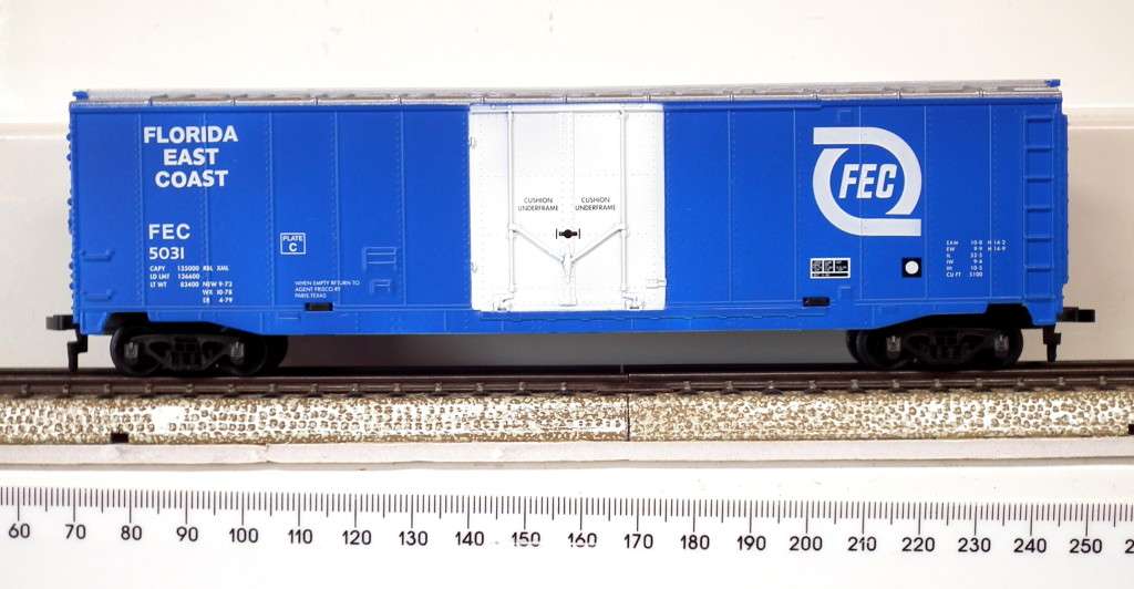 IHC HO: European FEC 40` Reefer in Like New Boxed condition (China)