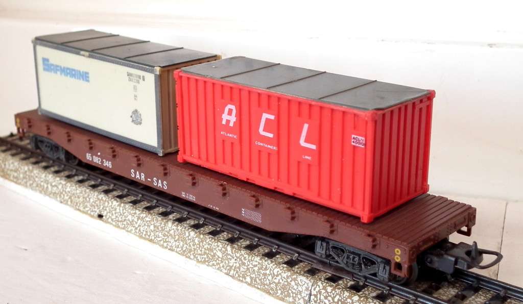 LIMA HO: SAR Container Carrier with Load in Very Good Boxed Used Condition (Italy)