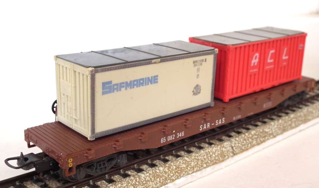 LIMA HO: SAR Container Carrier with Load in Very Good Boxed Used Condition (Italy)