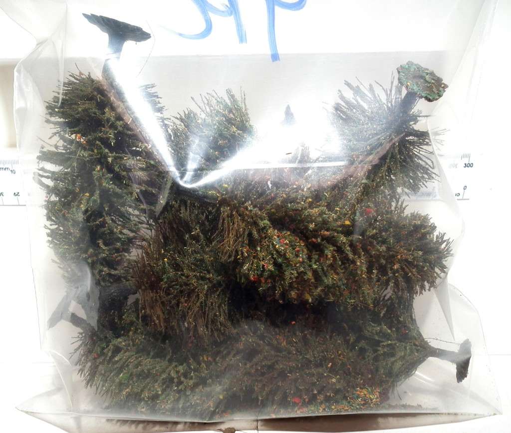 SCENERY OO: 9pc Mixed Trees in Fair Used and  Un-boxed condition