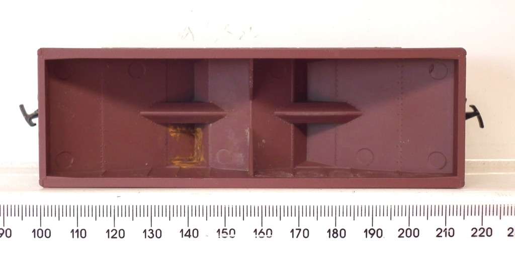 ATHEARN OO/HO: Vintage American 2 Bay Hopper in Fair used condition(USA)