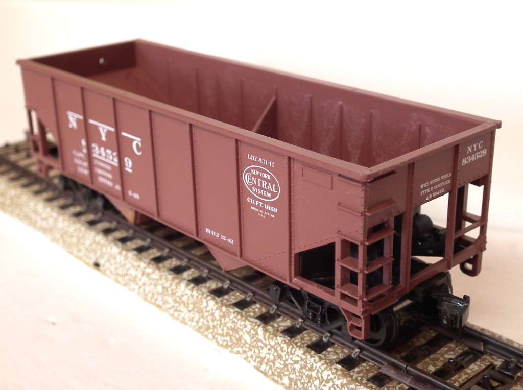 ATHEARN OO/HO: Vintage American 2 Bay Hopper in Fair used condition(USA)