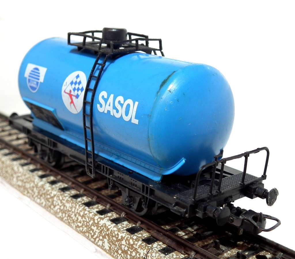 LIMA HO: SAR SASOL Tanker Wagon in Fair, Un-Boxed and Used Condition (Italy)