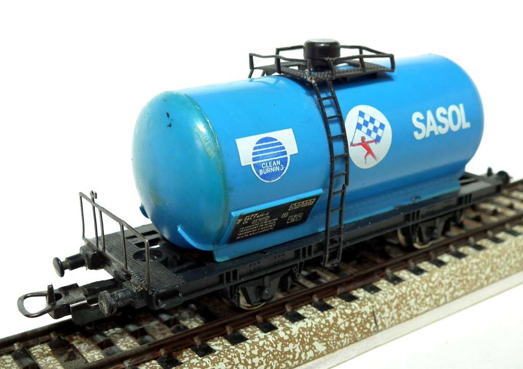 LIMA HO: SAR SASOL Tanker Wagon in Fair, Un-Boxed and Used Condition (Italy)