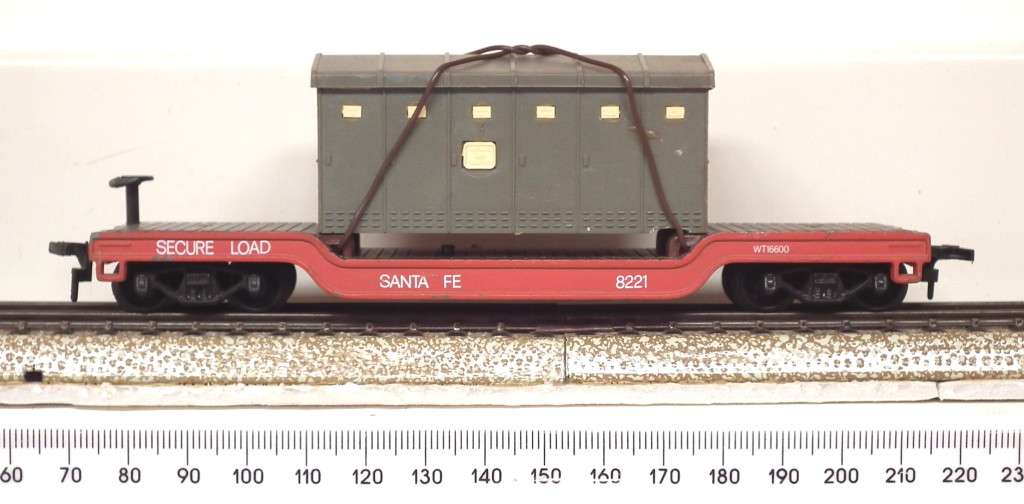 LOWBED HO:  Vintage All Metal Deep Well Lowbed Wagon in Good condition(?)