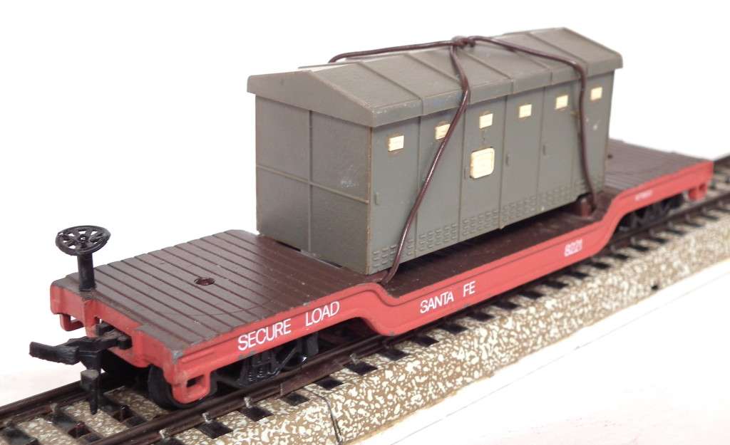 LOWBED HO:  Vintage All Metal Deep Well Lowbed Wagon in Good condition(?)