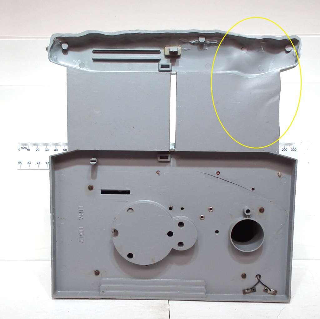 LIMA HO: European  Station Building with Platform in Fair, Used and Un-Boxed condition(Italy)