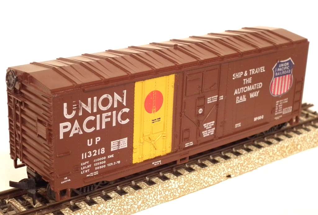 ATHEARN HO: UP 40` Reefer in Good un-boxed and Used condition.
