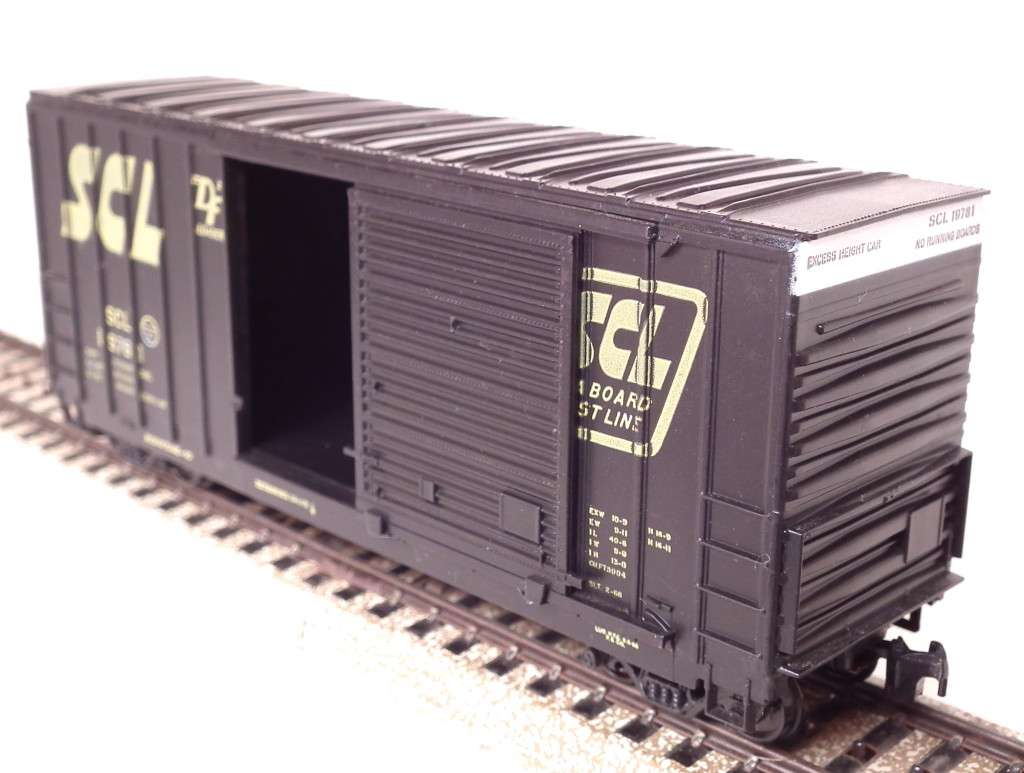 ATHEARN HO: `SCL 40` High Capacity Box Car in Good un-boxed and Used condition.