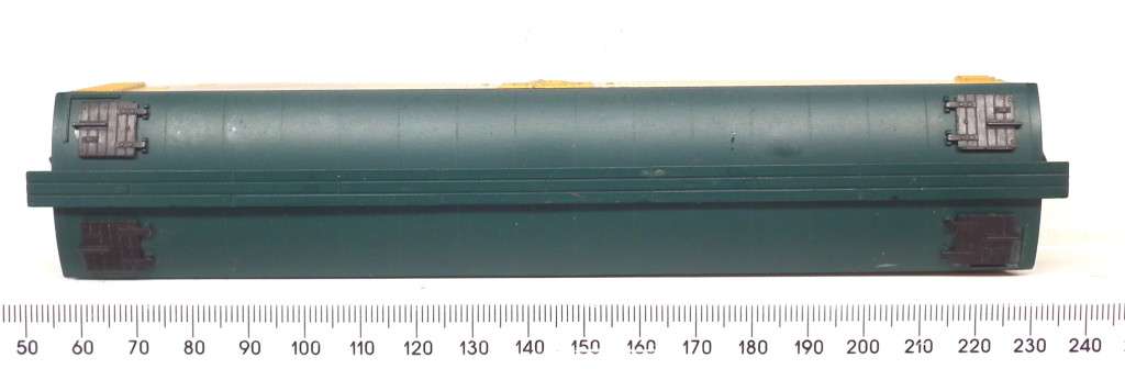 ATHEARN HO: `BANANA` 60` Reefer in Good un-boxed and Used condition.