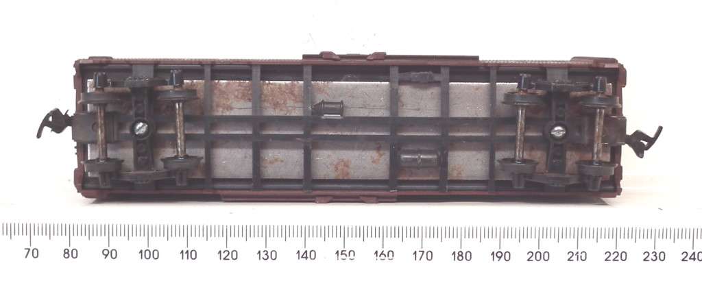 ATHEARN HO:  N&W 40` Box Car with Sliding Doors in Good un-boxed and Used condition.(USA)