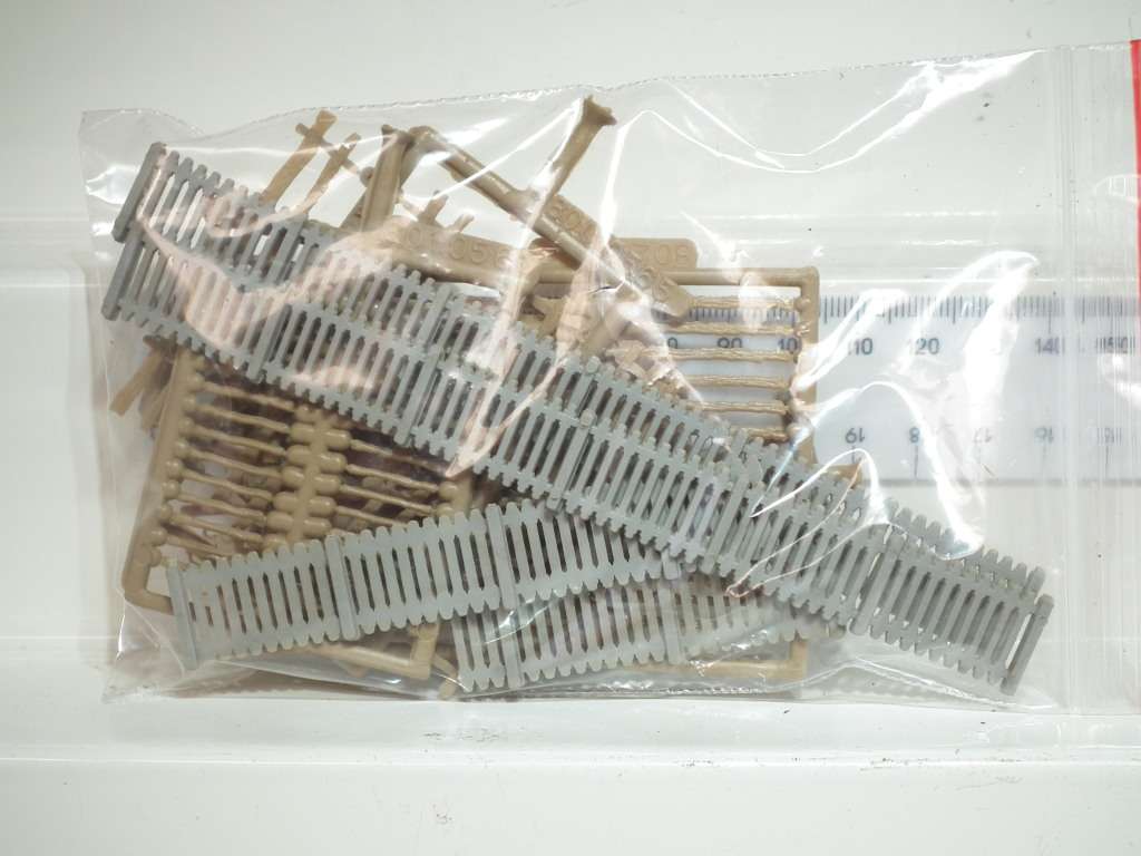 SCENERY HO: Mixed Detailed Plastic Wooden Pens/Fences, in Good Un-Painted Condition.