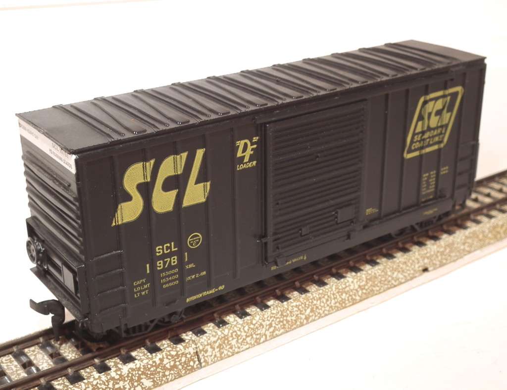 ATHEARN HO: `SCL 40` High Capacity Box Car in Good un-boxed and Used condition.