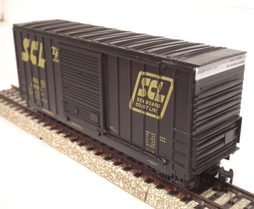 ATHEARN HO: `SCL 40` High Capacity Box Car in Good un-boxed and Used condition.