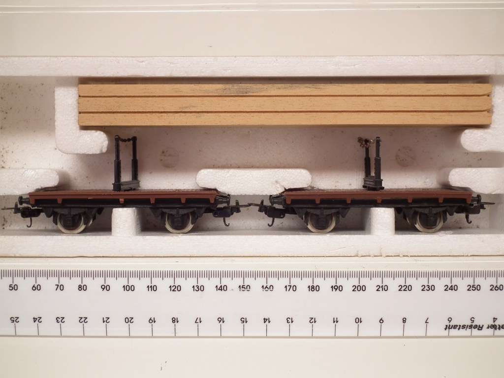 LIMA HO: European Twin Car with Plank Load  in Good boxed condition (Italy)