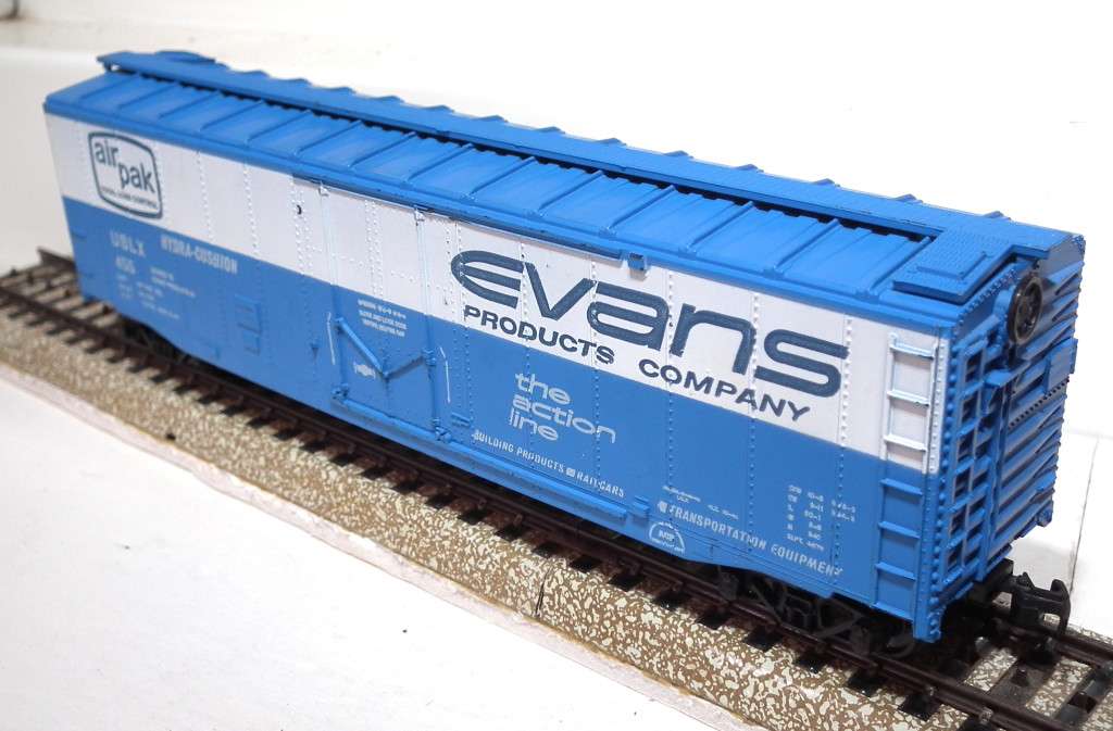 ATHEARN HO: `EVANS` 60` Reefer in Fair un-boxed and Used condition.