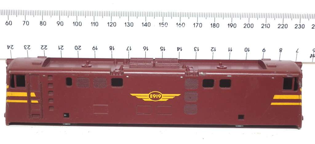 LIMA HO: SAR ` Trans Karoo` E5 Locomotive Body in Good un-boxed condition for Parts.(Italy)