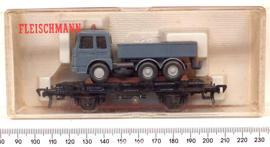 FLEISCHMANN HO: Modern Detailed Flat Wagon With MAN Truck Load in Like New Boxed Condition (GR)