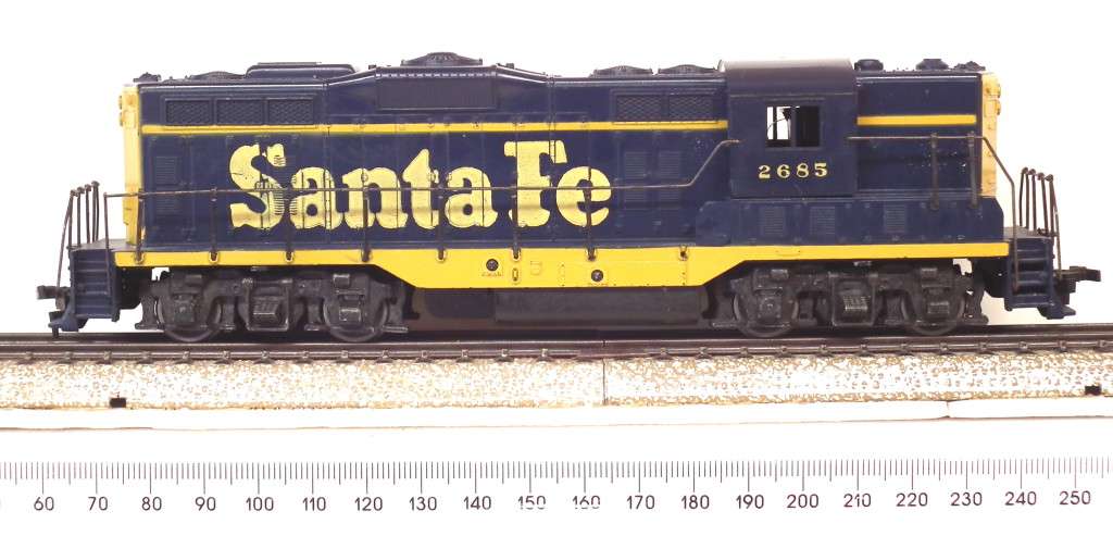 ATHEARN HO:  American `SANTA FE`  GP   Freight Diesel Locomotive in Fair Un-Boxed Condition(USA)