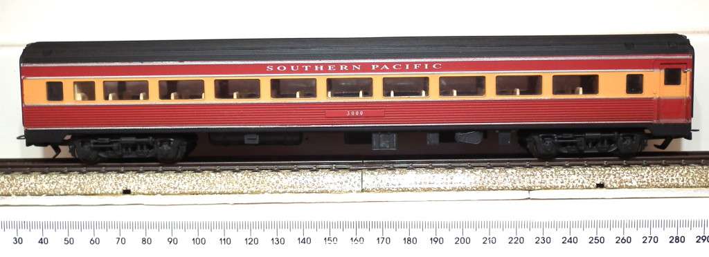 FRATESCHI HO: Orange `SOUTHERN PACIFIC` Corrugated Passenger Car in Good Un-boxed condition (Brazil)