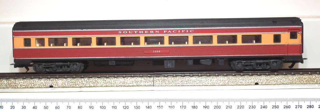 FRATESCHI HO: Orange `SOUTHERN PACIFIC` Corrugated Passenger Car in Good Un-boxed condition (Brazil)