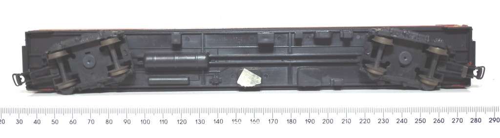 FRATESCHI HO: Orange `SOUTHERN PACIFIC` Corrugated Passenger Car in Good Un-boxed condition (Brazil)