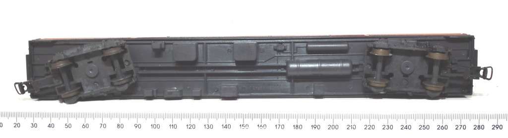 FRATESCHI HO: Orange `SOUTHERN PACIFIC` Corrugated Baggage Car in Good Un-boxed condition (Brazil)