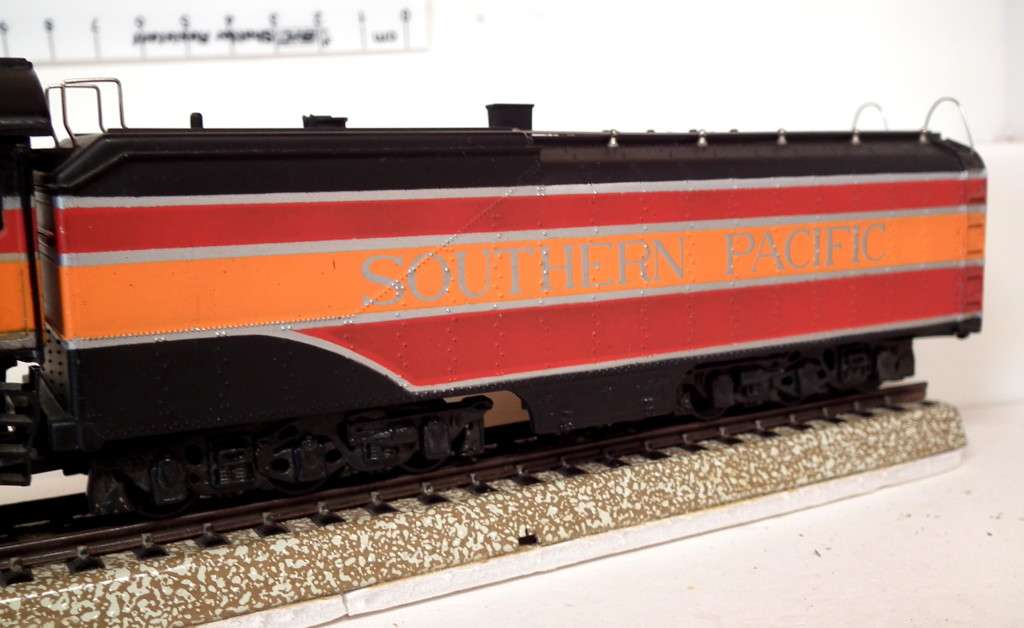 BACHMANN HO: Detailed 4-8-4 Steam Loco with Water Tender in Fair, Un-boxed Used Condition (China)