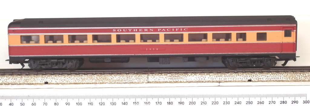 FRATESCHI HO:`SOUTHERN PACIFIC` Corrugated Lounge End Car in Good Un-boxed condition (Brazil)