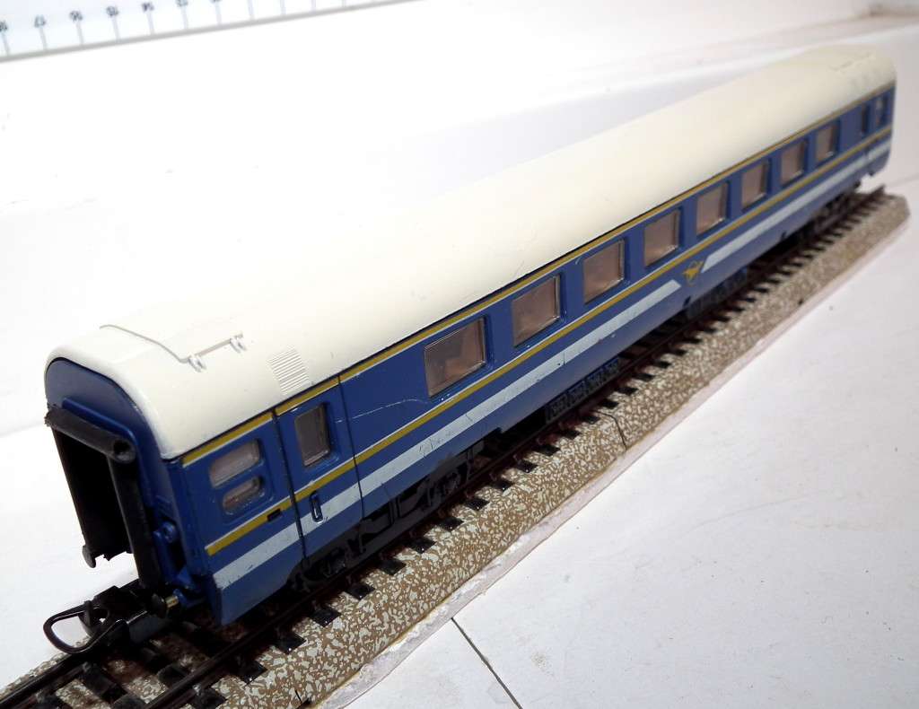 LIMA HO: SAR Blue Train Passenger Coach in Fair unboxed used condition (Italy)