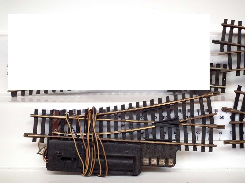 FLEISCHMANN  OO/HO:  3pc Mixed Electro-Magnetic Points in Fair Used Un-boxed condition.(Italy)