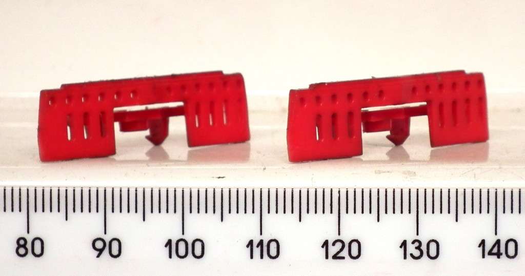 LIMA HO: SAR E5 `Trans Karoo` Locomotive cowcatchers in Good un-boxed condition for Parts.(Italy)