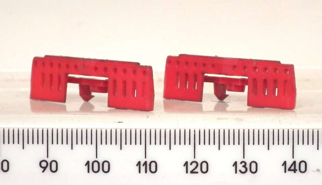 LIMA HO: SAR E5 `Trans Karoo` Locomotive cowcatchers in Good un-boxed condition for Parts.(Italy)