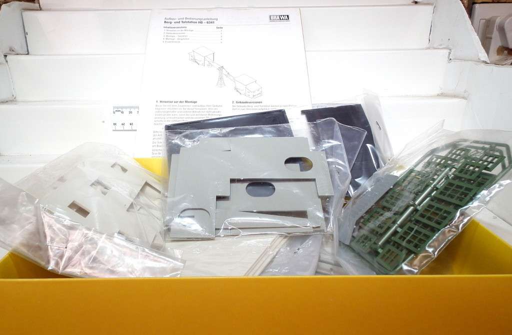 BRAWA HO: Un-assembled Ground Station+Mountain Station+Cable Car System in New Boxed  Condition.(GR)