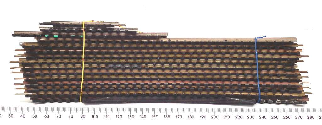 TRACK HO:  15pc Mixed Brass/Nickel Silver Curved Track in Fair Used Condition.